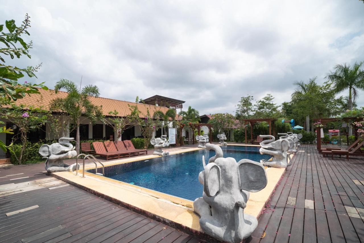 באנג לאמונג Oyo 837 Baan Kiang Nam Resort מראה חיצוני תמונה